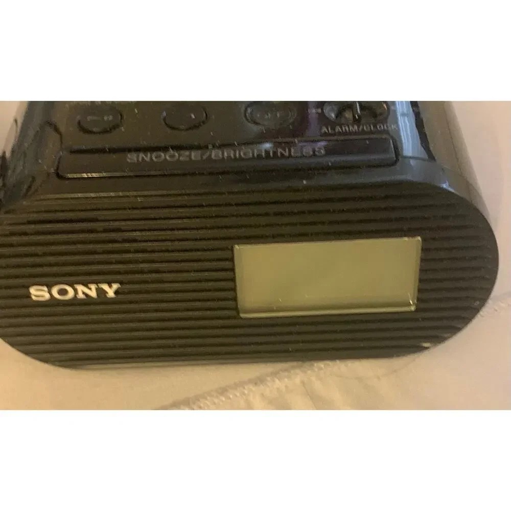 Sony ICF-C05IP Audio Dock Clock Radio iPhone/iPod Black AC Power Adapter30-Pin